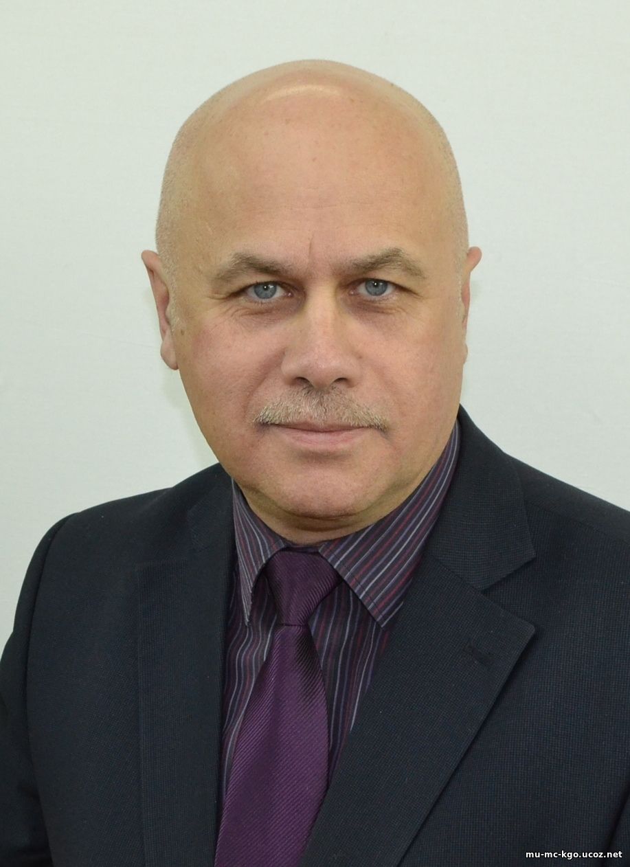 C 11 мая 2021 года директор МУ «Молодёжный центр» Курильченко Сергей Владимирович.